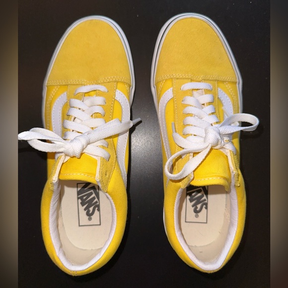 Vans - Picture 1 of 5